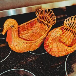 Vintage Wicker Turkey Basket Pair – Thanksgiving Fall Table Decor